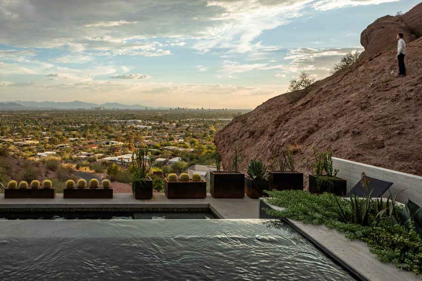 Red Rocks Residence by The Ranch Mine