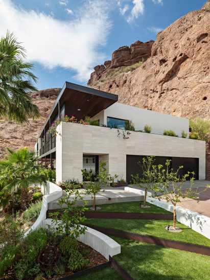 Red Rocks Residence by The Ranch Mine