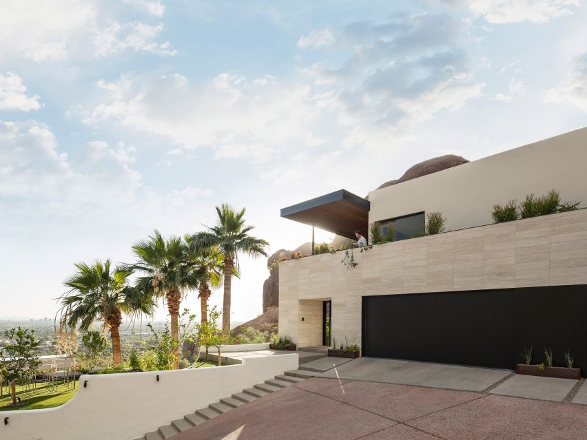 Red Rocks Residence by The Ranch Mine
