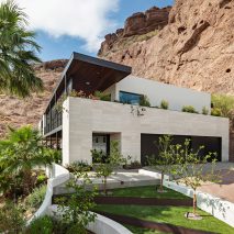 Red Rocks Residence by The Ranch Mine