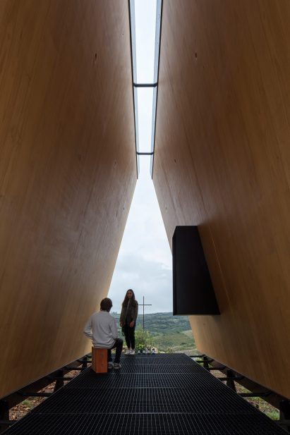 Sacramonte Chapel by MAPA