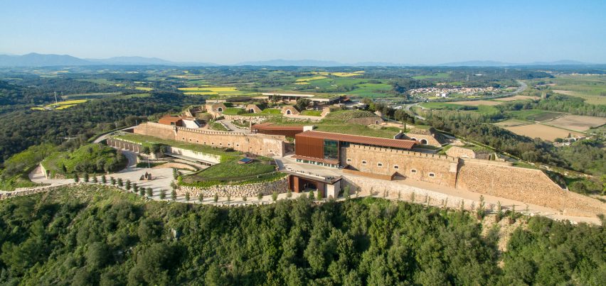 Sant Julià de Ramis fortress by Fuses Viader Arquitectes