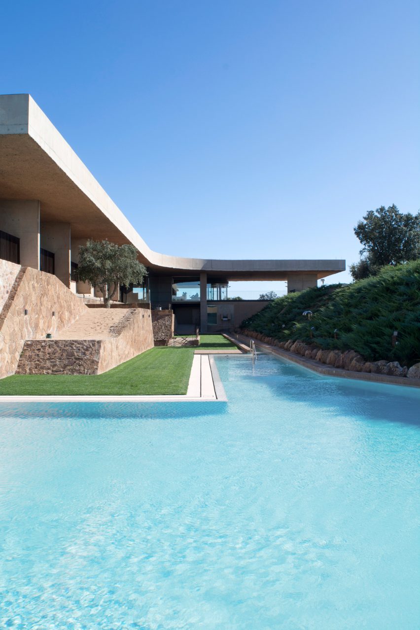 Sant Julià de Ramis fortress by Fuses Viader Arquitectes