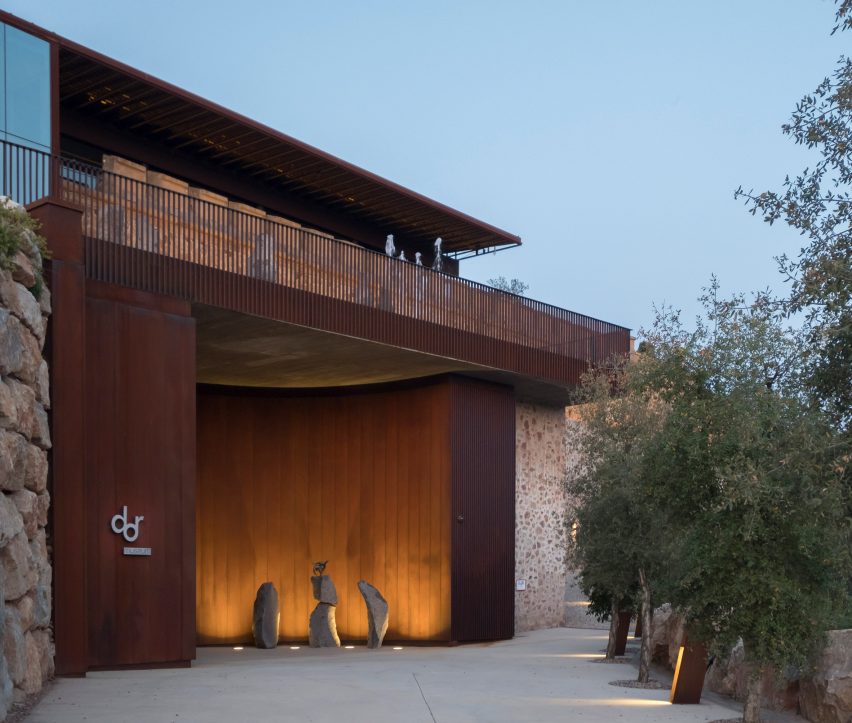 Sant Julià de Ramis fortress by Fuses Viader Arquitectes