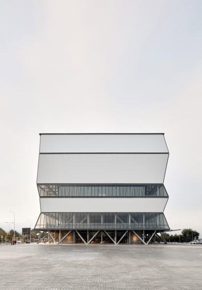 Teatro Biobio by Smiljan Radić