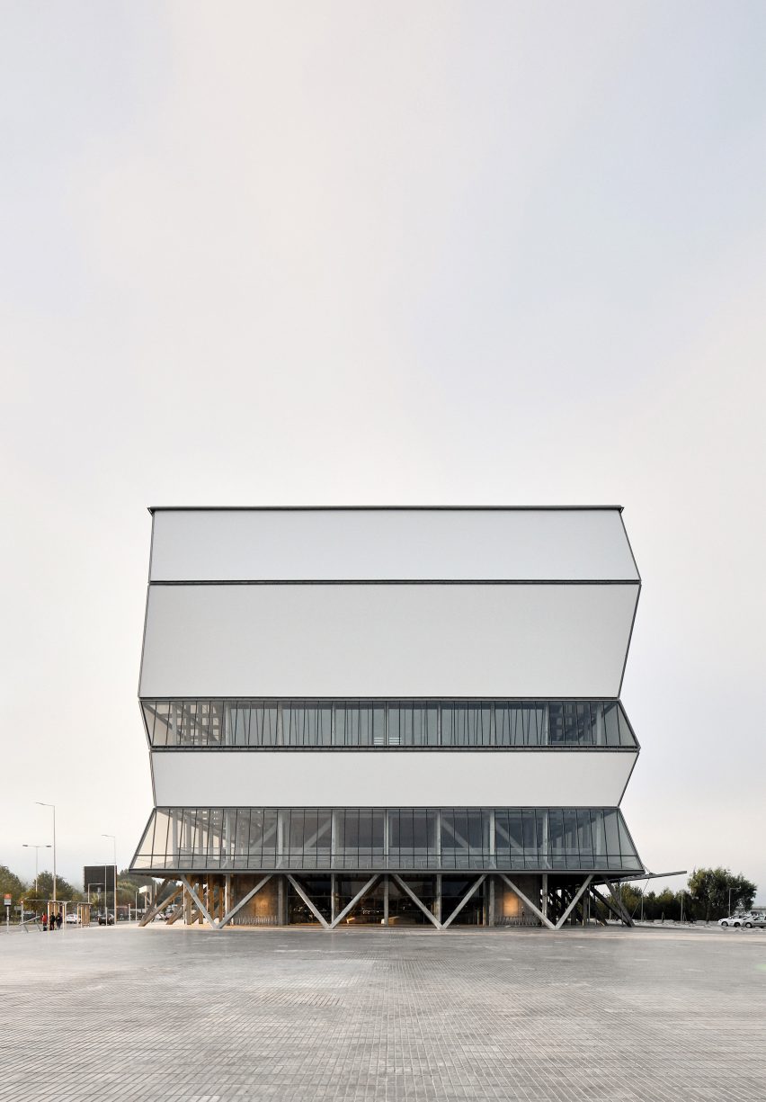Teatro Biobio by Smiljan Radić