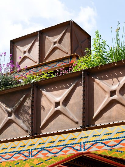 Thames Walk pavilion by Studio Weave