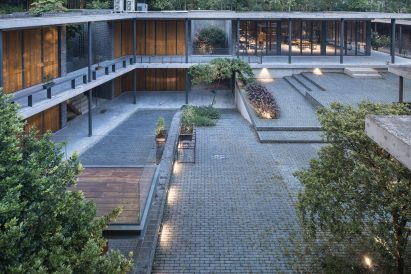 Veranda Courthouse by O-office Architects