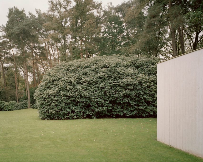 Villa Waalre by Russel Jones