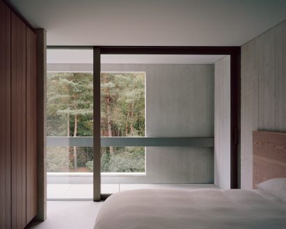 Villa Waalre by Russel Jones