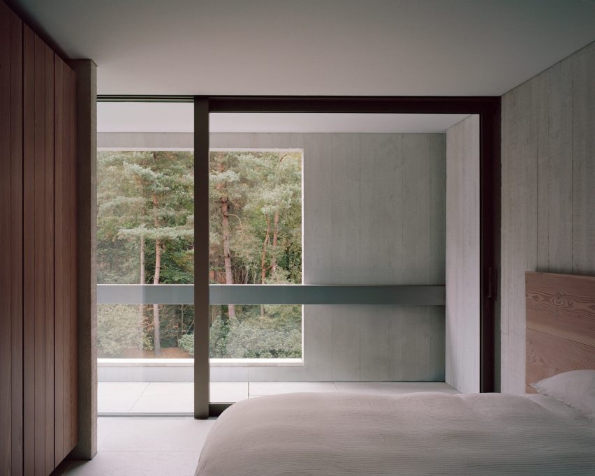 Villa Waalre by Russel Jones