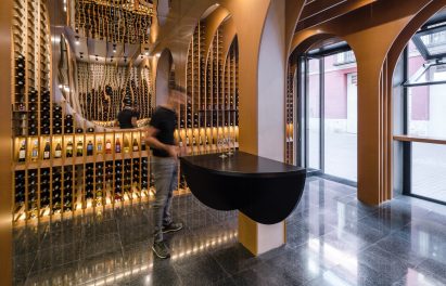 Zooco Estudio create cave-like wine shop in Spain