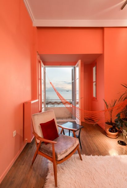 Waterfront Nikis Apartment by Stamatios Giannikis