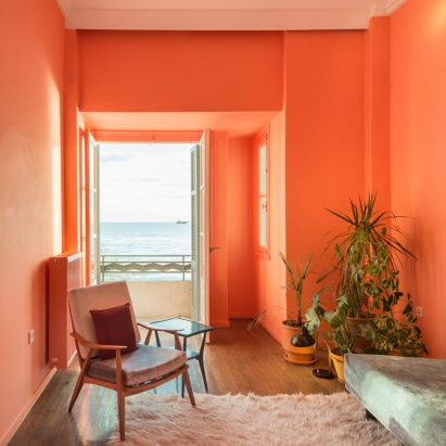 Waterfront Nikis Apartment by Stamatios Giannikis