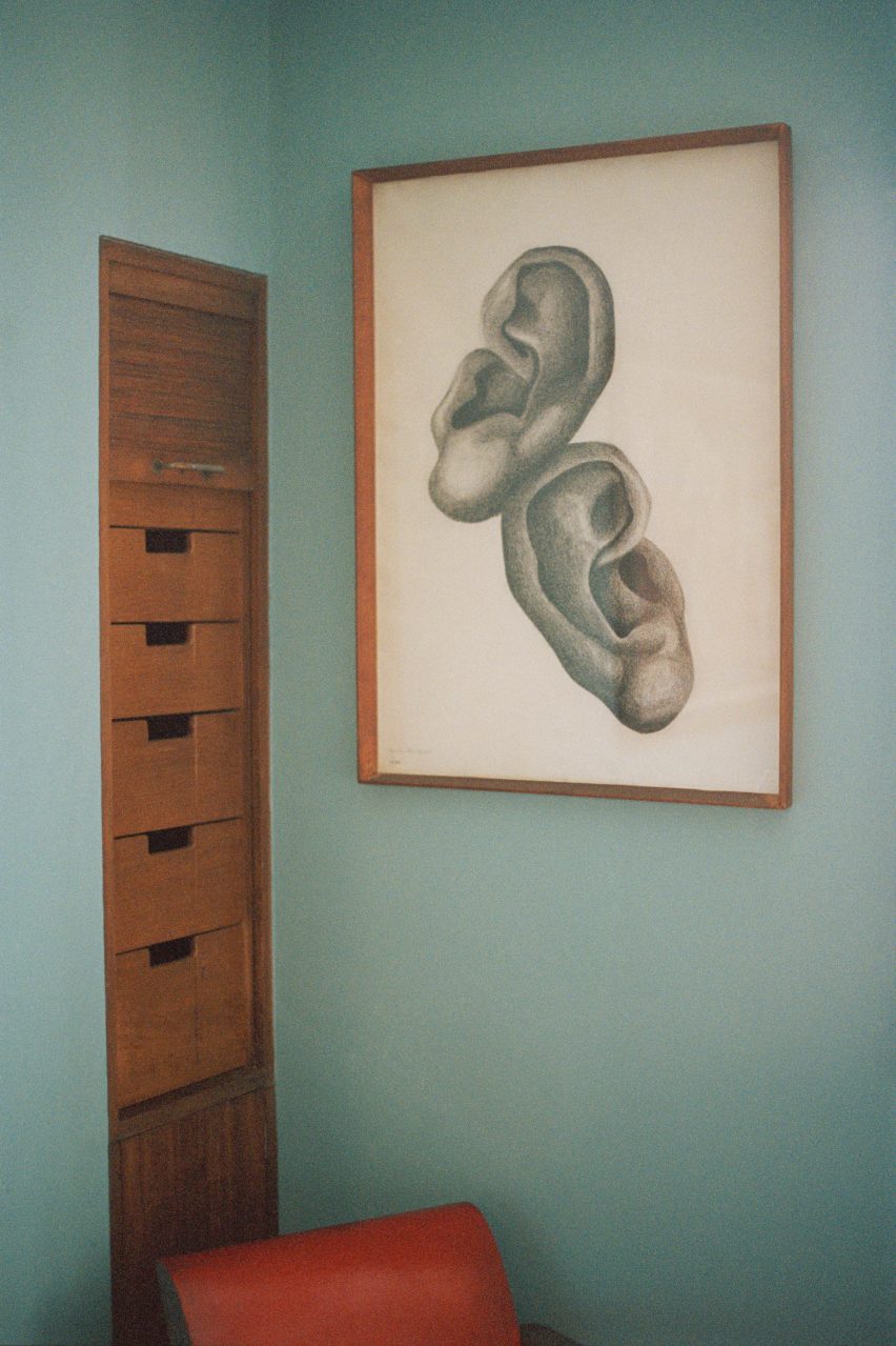 2 Willow Road exhibition by Frith Kerr