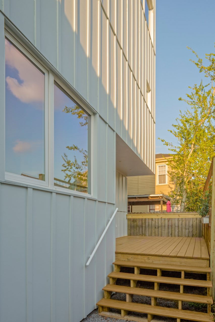 4514 Saratoga by Office of Jonathan Tate