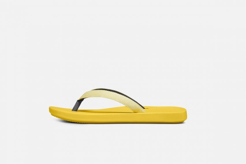 Flip flops with sugar cane soles from eco shoe brand Allbirds