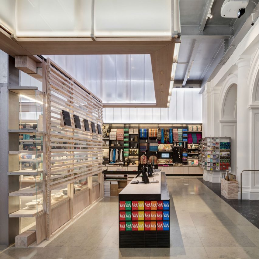 Victoria and Albert Museum Main Shop