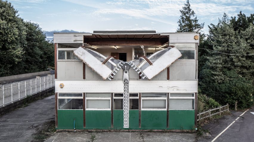 Alex Chinneck unzips the walls of a building in latest installation
