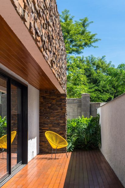 Alpha House by UABI