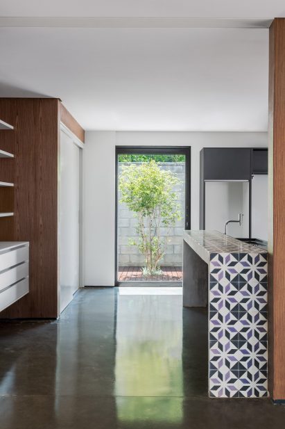 Alpha House by UABI
