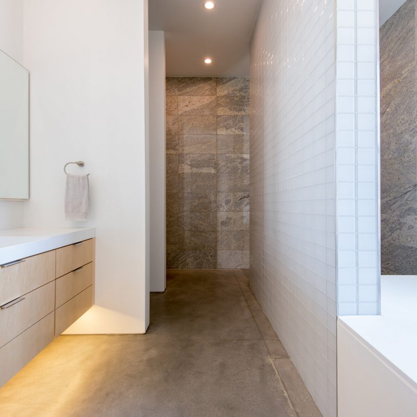 Arroyo House by Hoogland Architecture