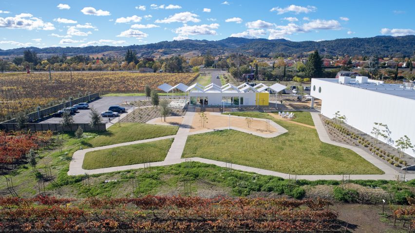 Ashes + Diamonds by Bestor Architecture