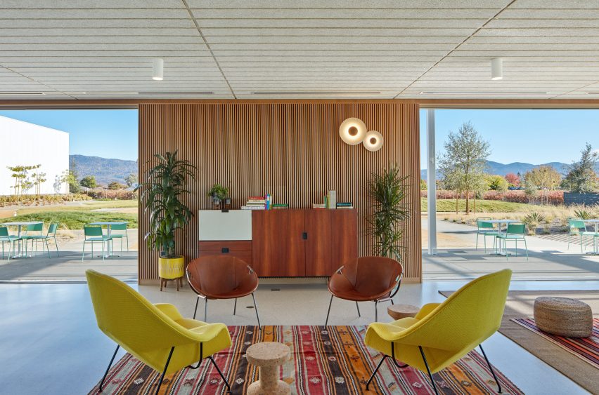 Ashes + Diamonds by Bestor Architecture