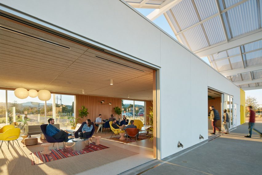 Ashes + Diamonds by Bestor Architecture