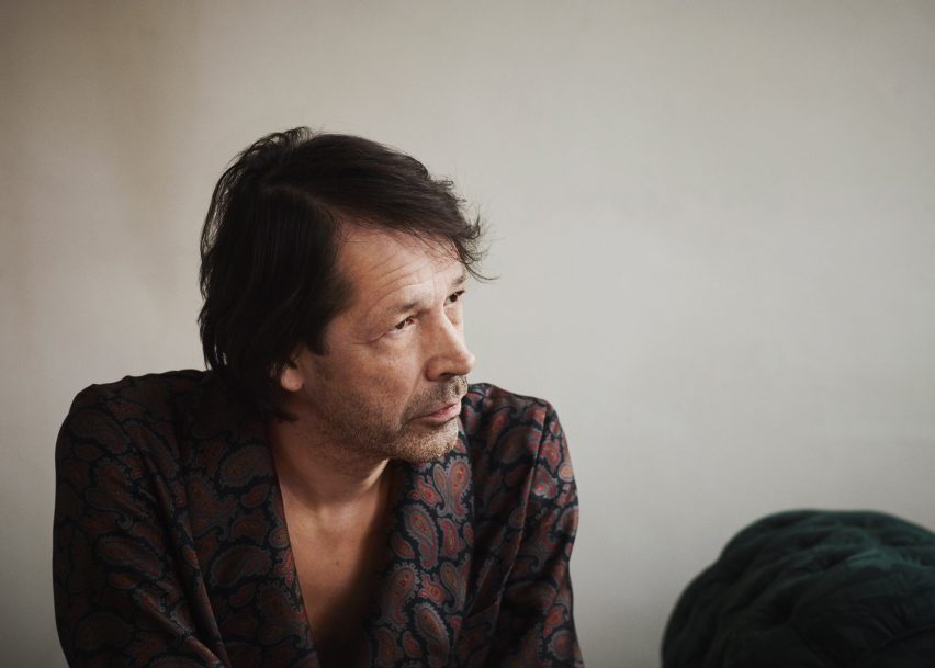 Peter Saville redesigns Burberry logo