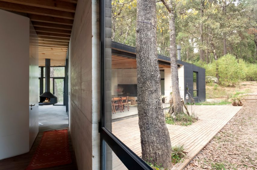 Casa de la Roca by Cadaval & Solà-Morales