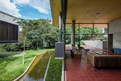 Casa em Cotia by Una Arquitetos