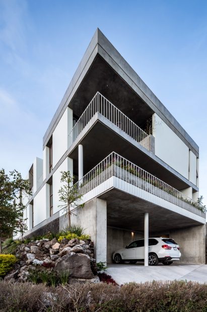 Casa Maguey by Intersticial Arquitectura