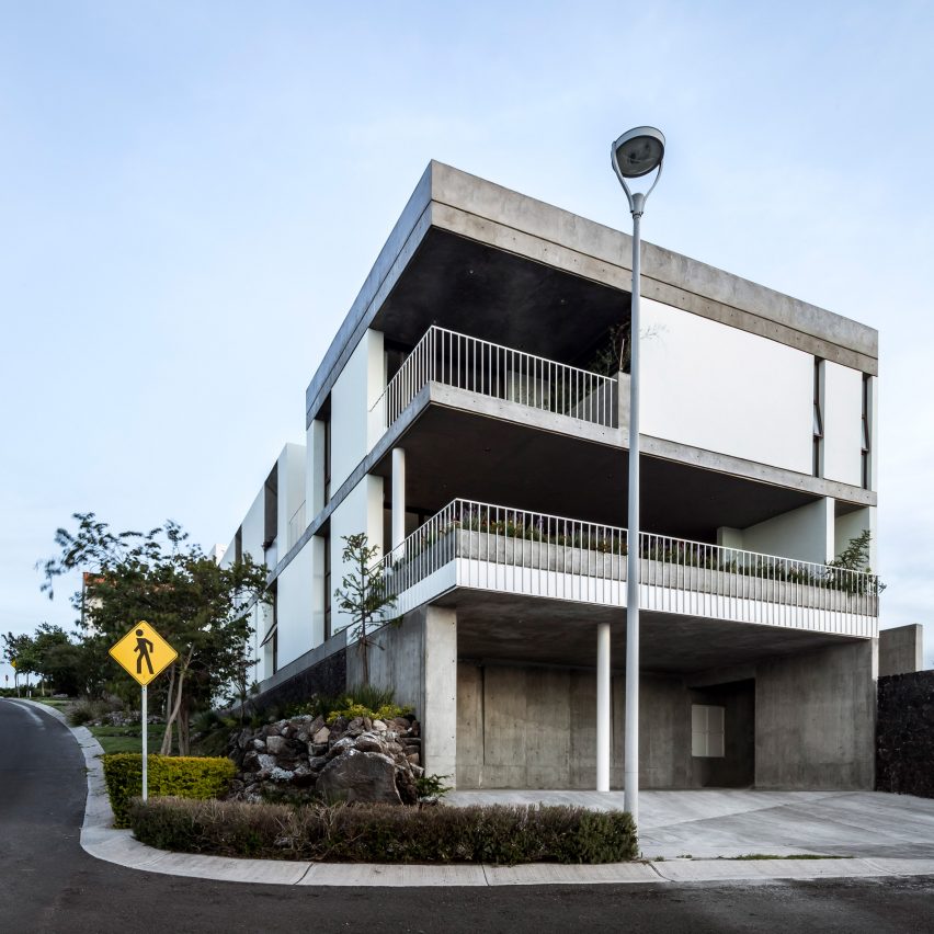 Casa Maguey by Intersticial Arquitectura