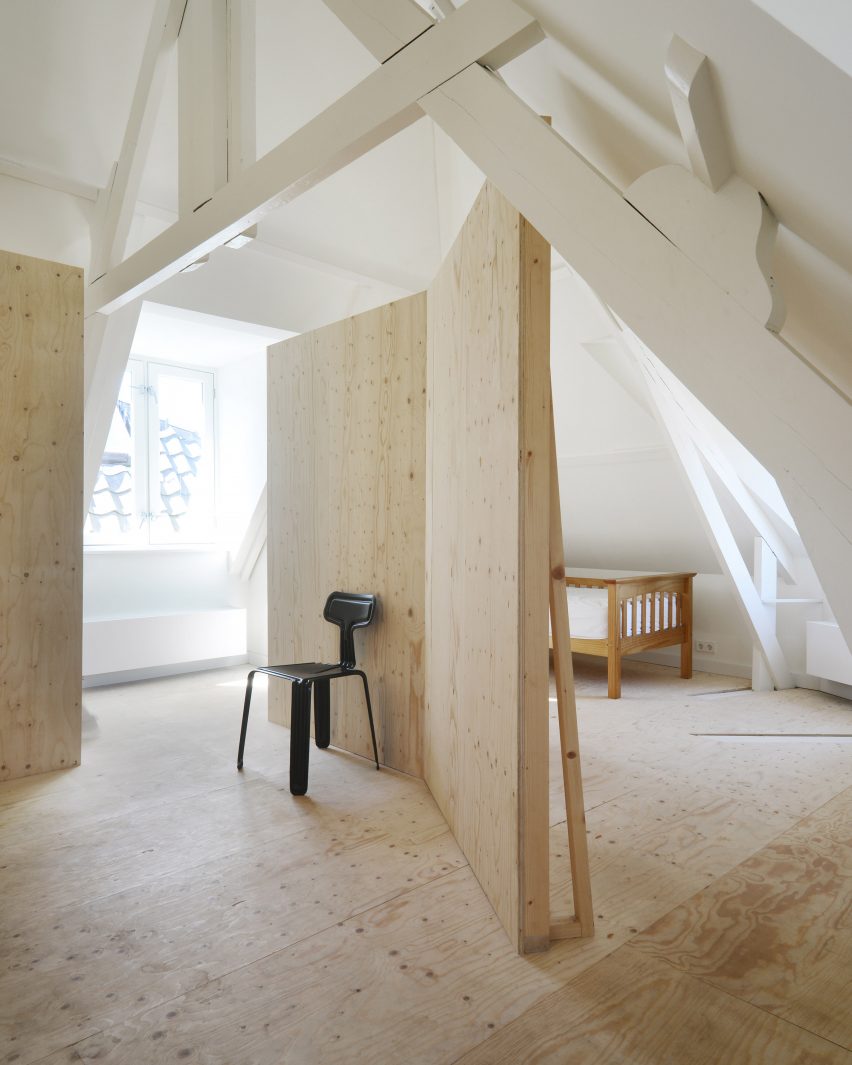 Corner House by Unknown Architects