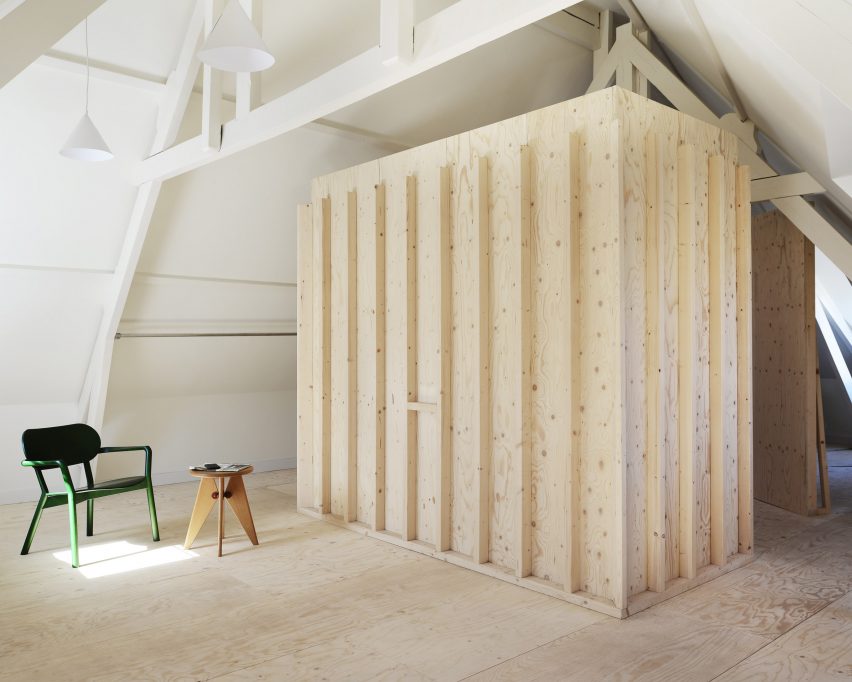 Corner House by Unknown Architects