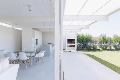 House in El Maitén by Bernardo Rosello Arquitectura