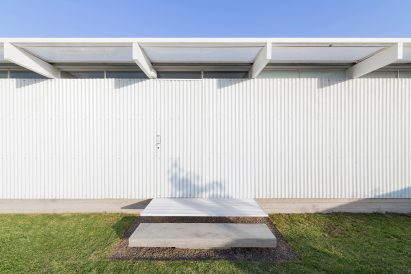 House in El Maitén by Bernardo Rosello Arquitectura
