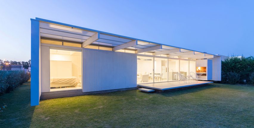 House in El Maitén by Bernardo Rosello Arquitectura