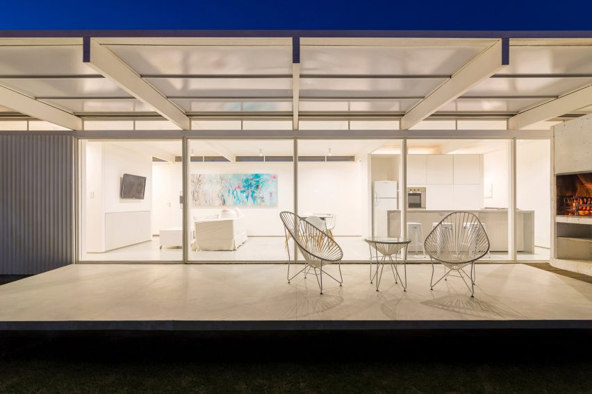 House in El Maitén by Bernardo Rosello Arquitectura