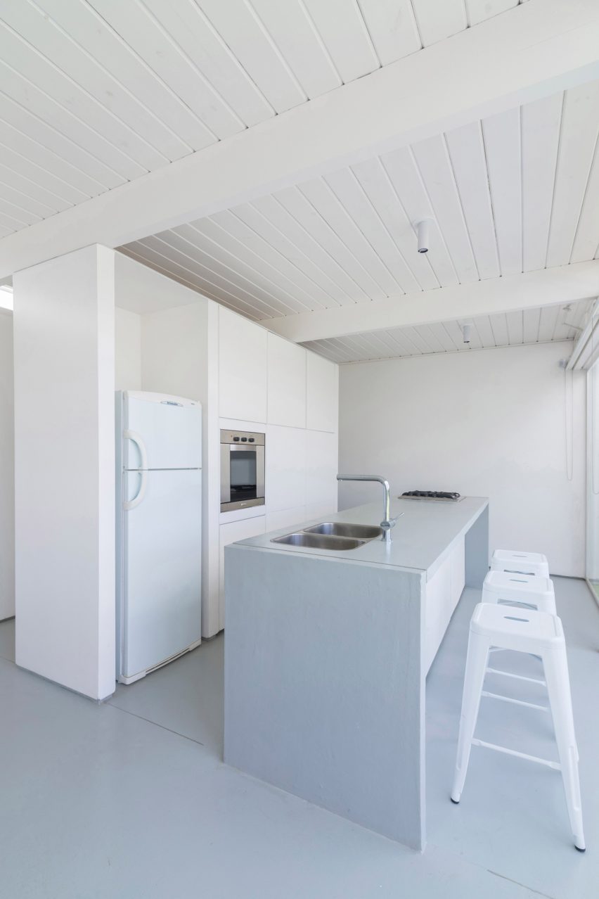 House in El Maitén by Bernardo Rosello Arquitectura