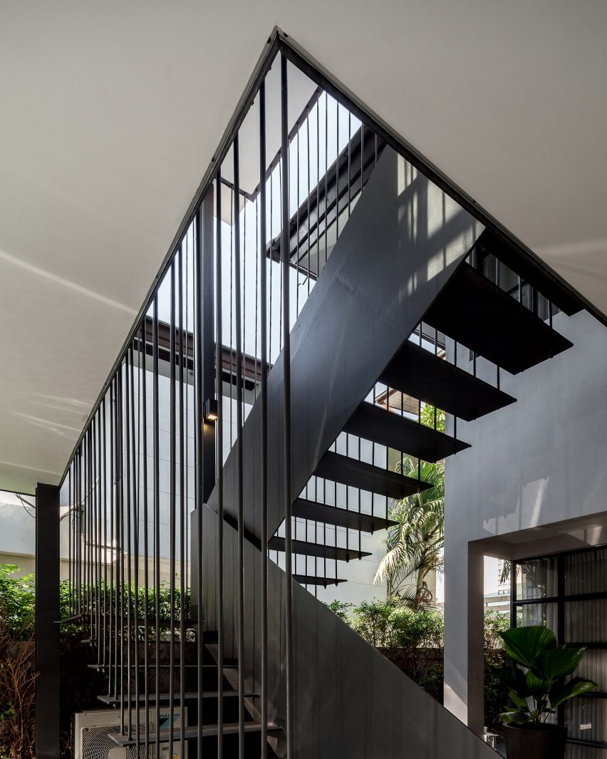 Flower Cage House by Anonym Studio