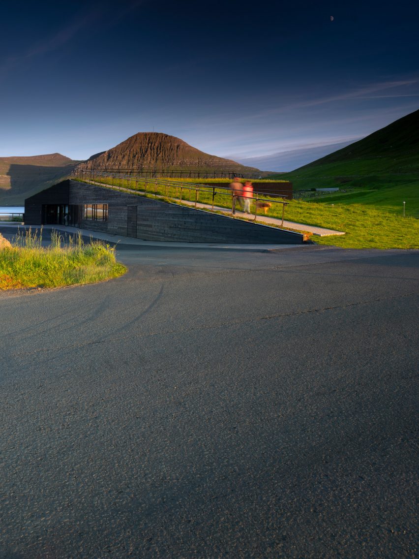 Eysturkommuna Town Hall by Henning Larsen