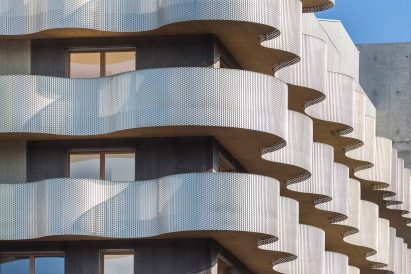 Ile Saint Denis Housing Project by Peripheriques Architectes