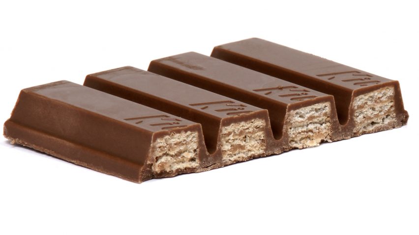 EU gives two fingers to Kit-Kat's four finger design
