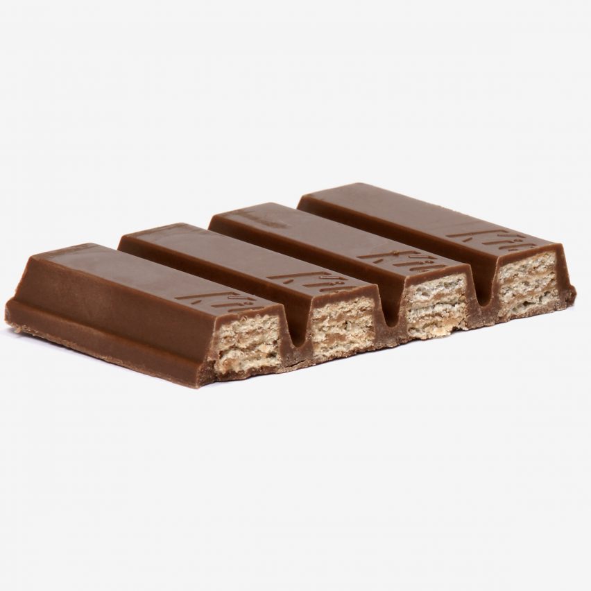 EU gives two fingers to Kit-Kat's four finger design