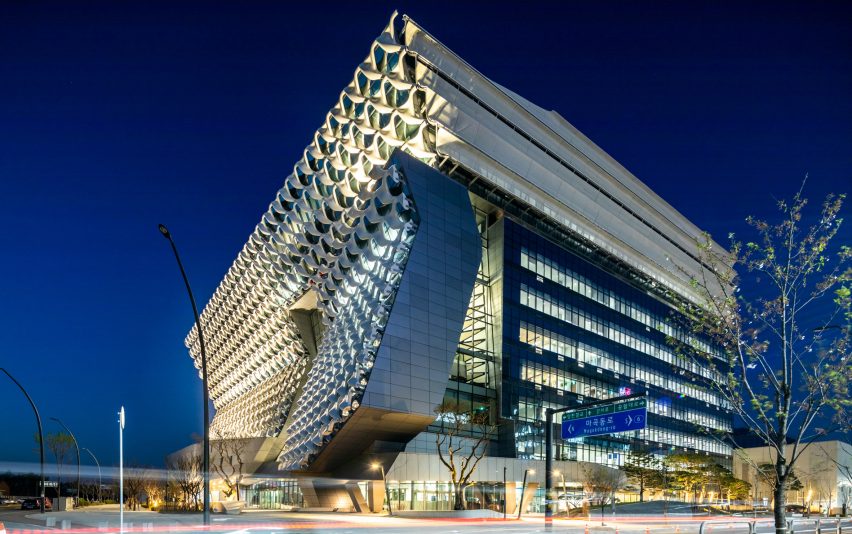 Kolon Headquarters by Morphosis