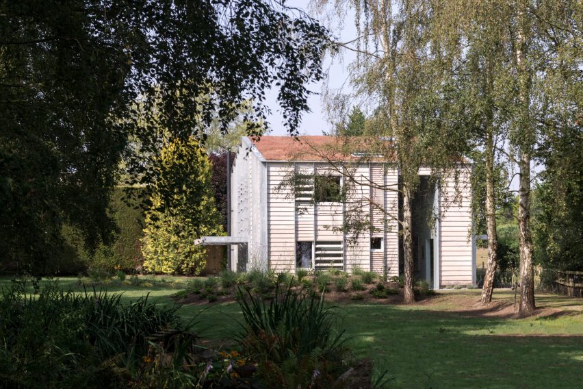Old Shed New House by Tonkin Liu