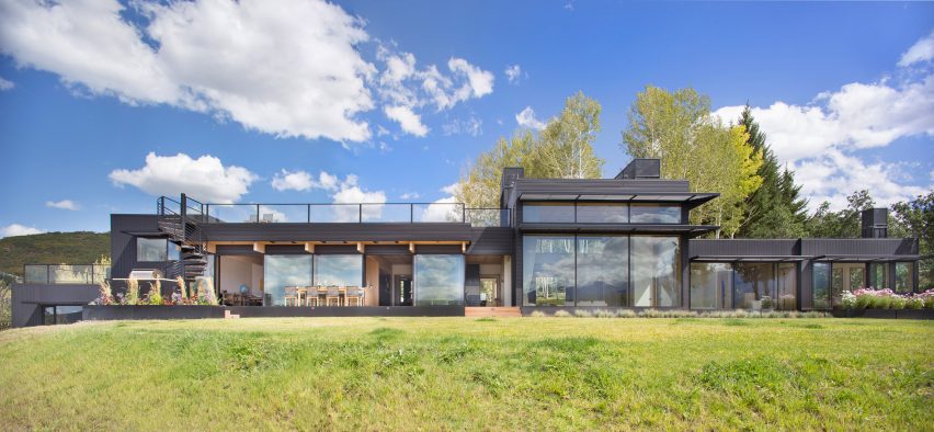 Ridge House by Rowland + Broughton
