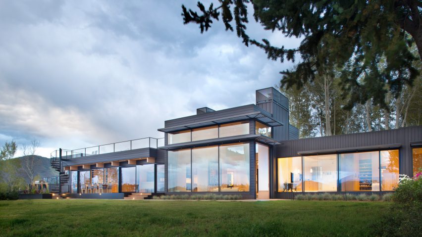 Ridge House by Rowland + Broughton